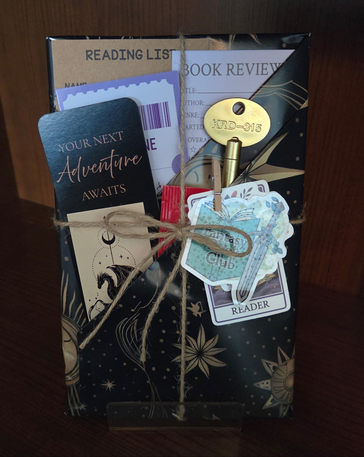 Romantasy Reader's Fate #F002